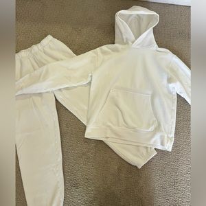 Aritzia sweatsuit- can sell separately